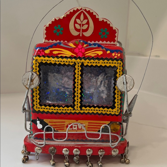 Hand-Painted wooden Decorative Pakistani Truck - Picture 3 of 9
